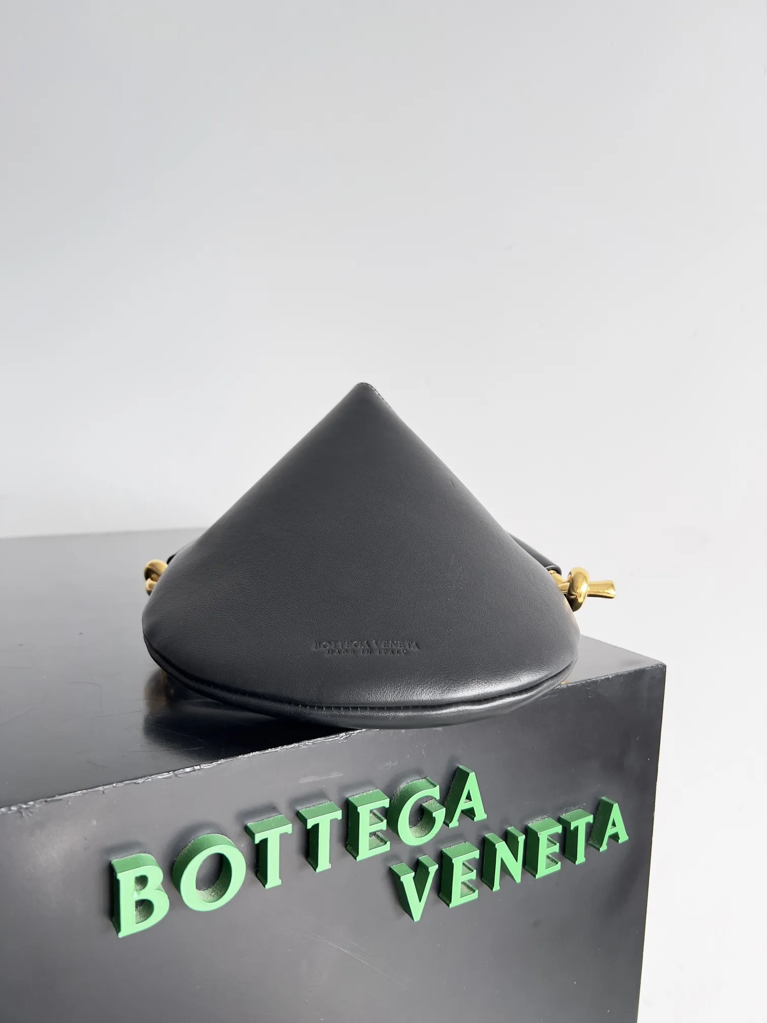 보테가베네타 솔스티스 - 이미지 7