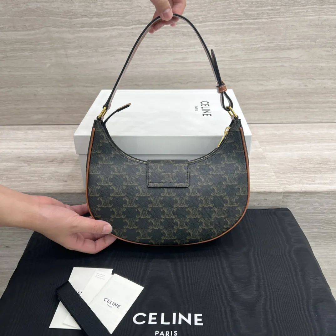 셀린느 아바백 - 이미지 5