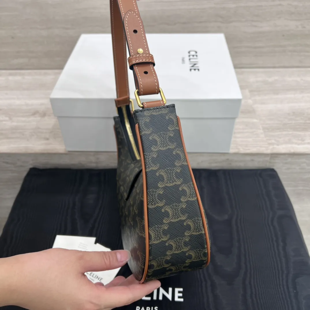 셀린느 아바백 - 이미지 6