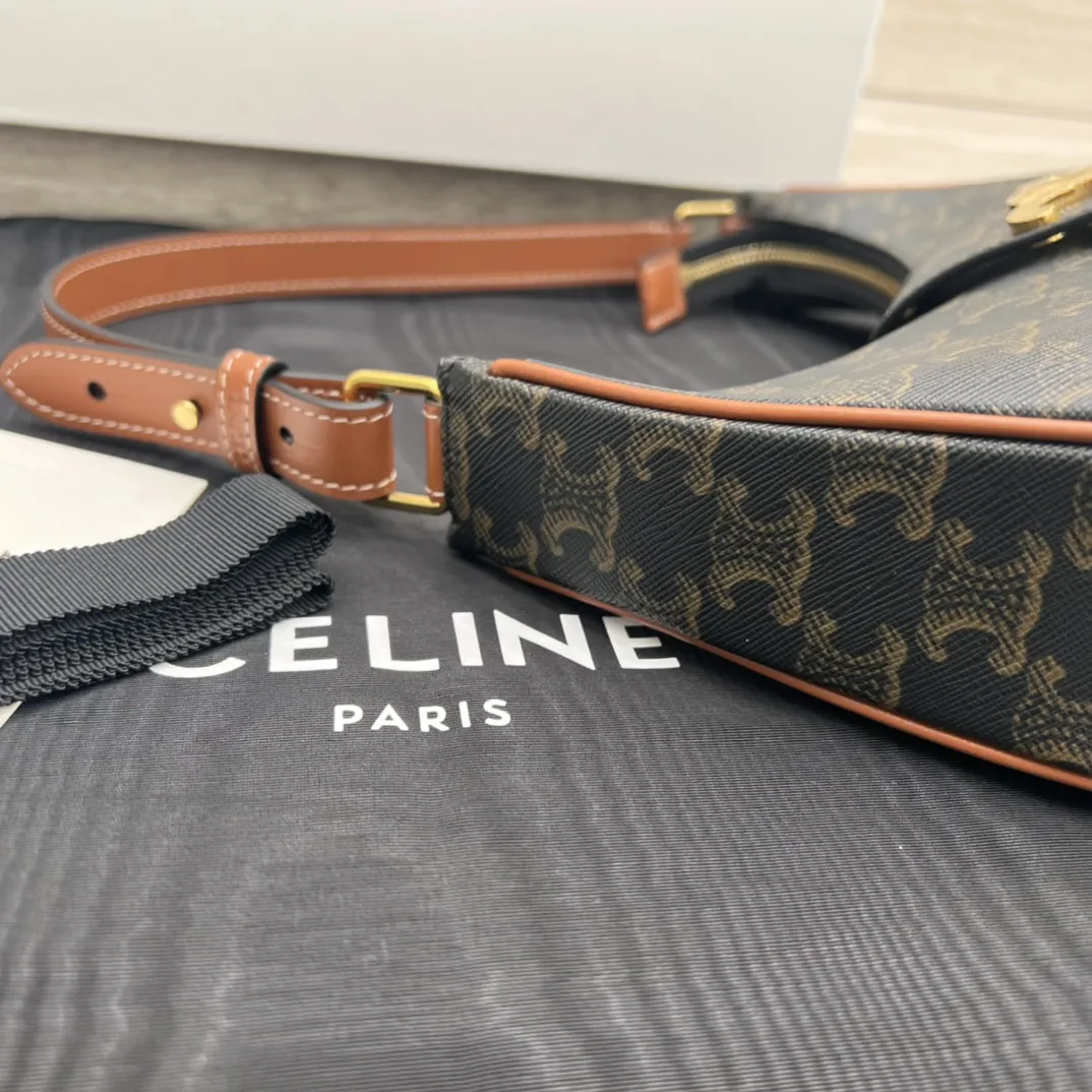 셀린느 아바백 - 이미지 9