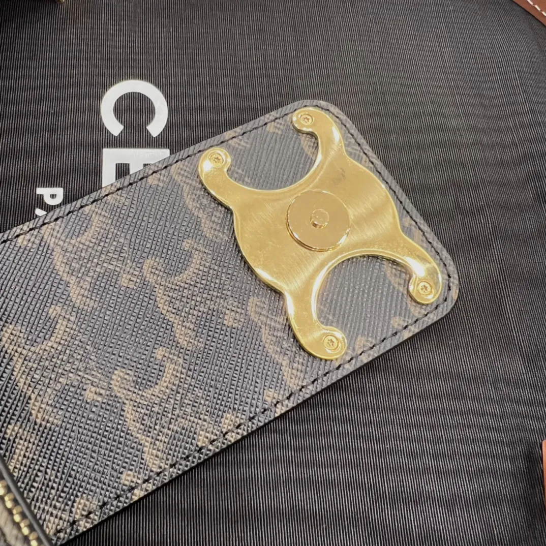 셀린느 아바백 - 이미지 15