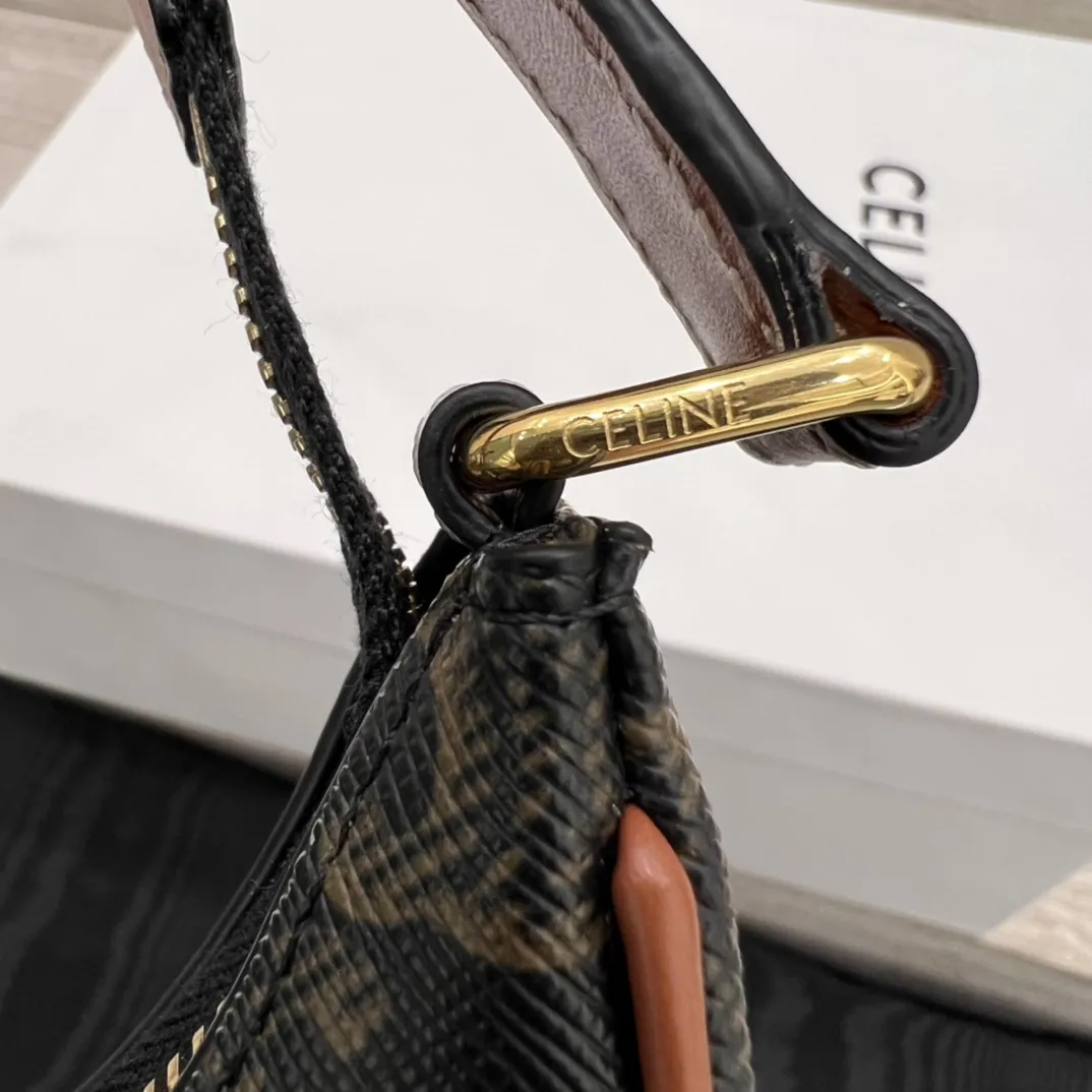 셀린느 아바백 - 이미지 18