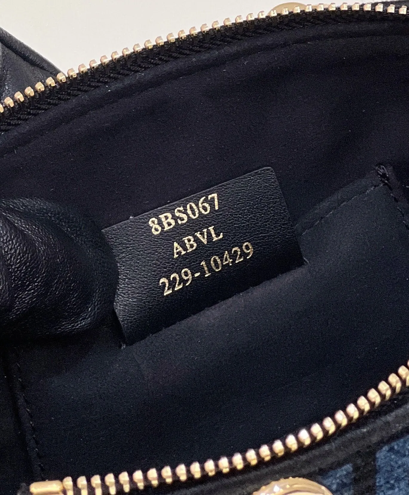 펜디 바이더웨이 보스턴 - 이미지 5