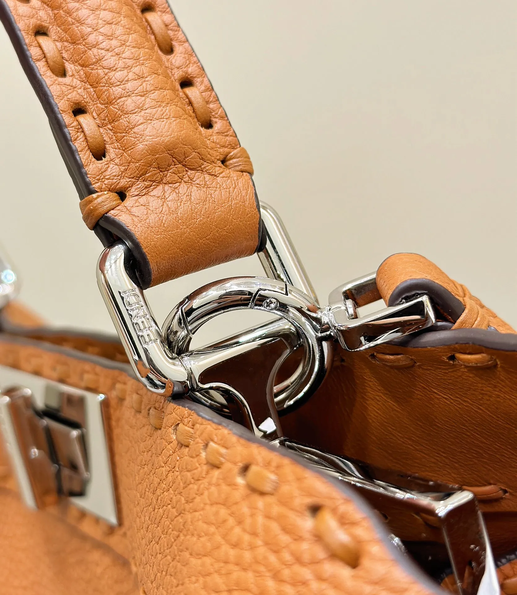 펜디 피카부 - 이미지 5