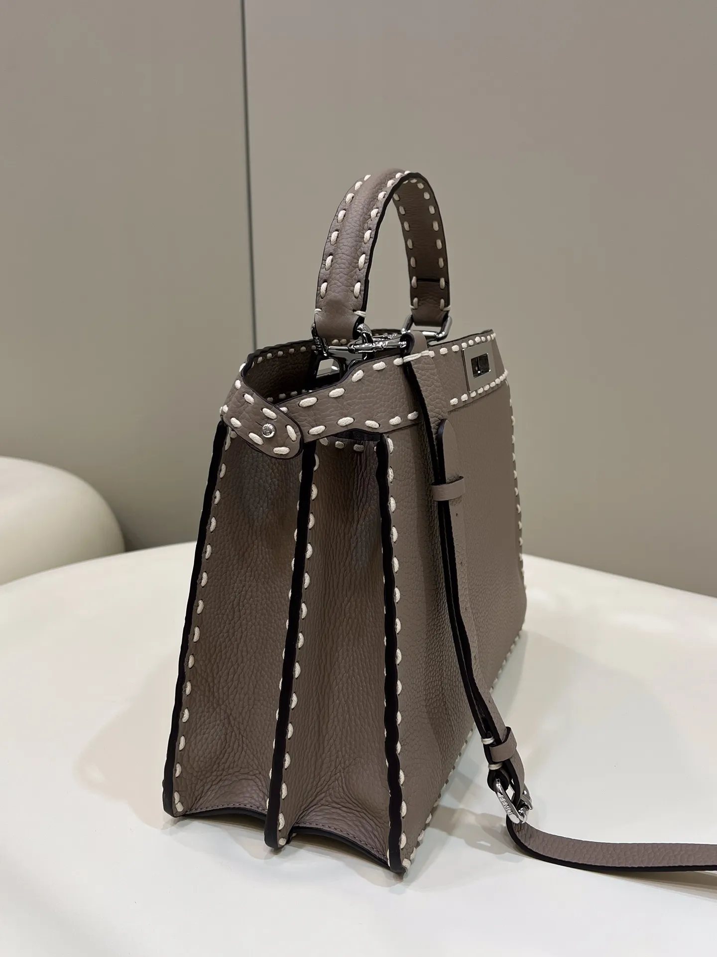 펜디 피카부 - 이미지 3