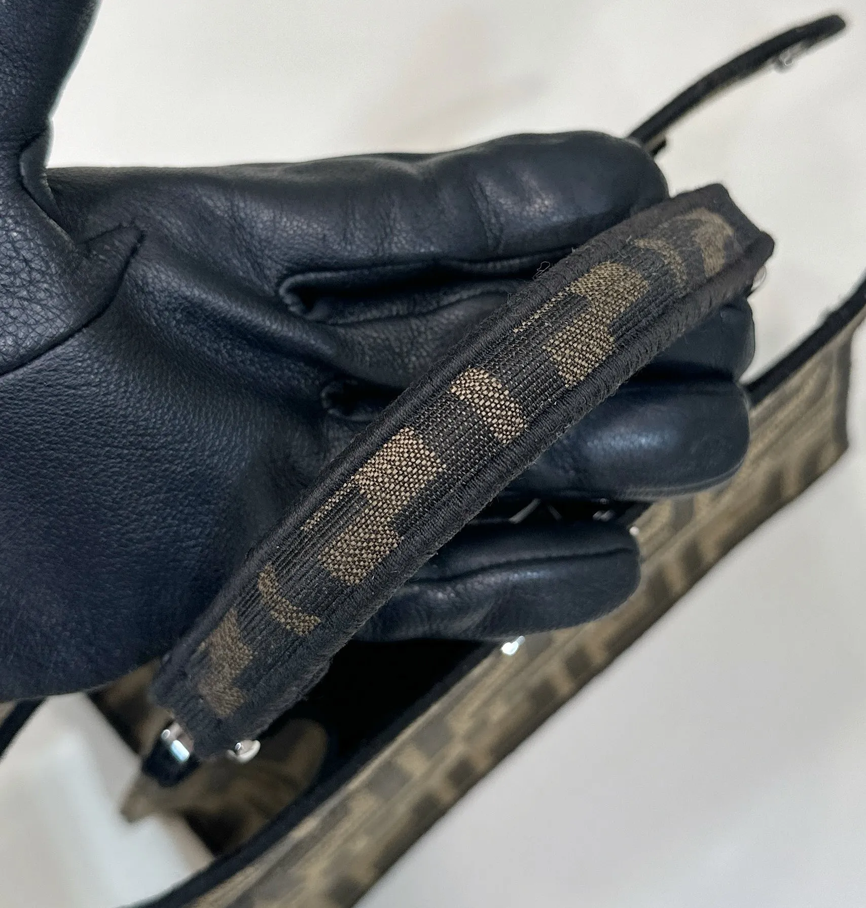 펜디 피카부 I SEE YOU - 이미지 9