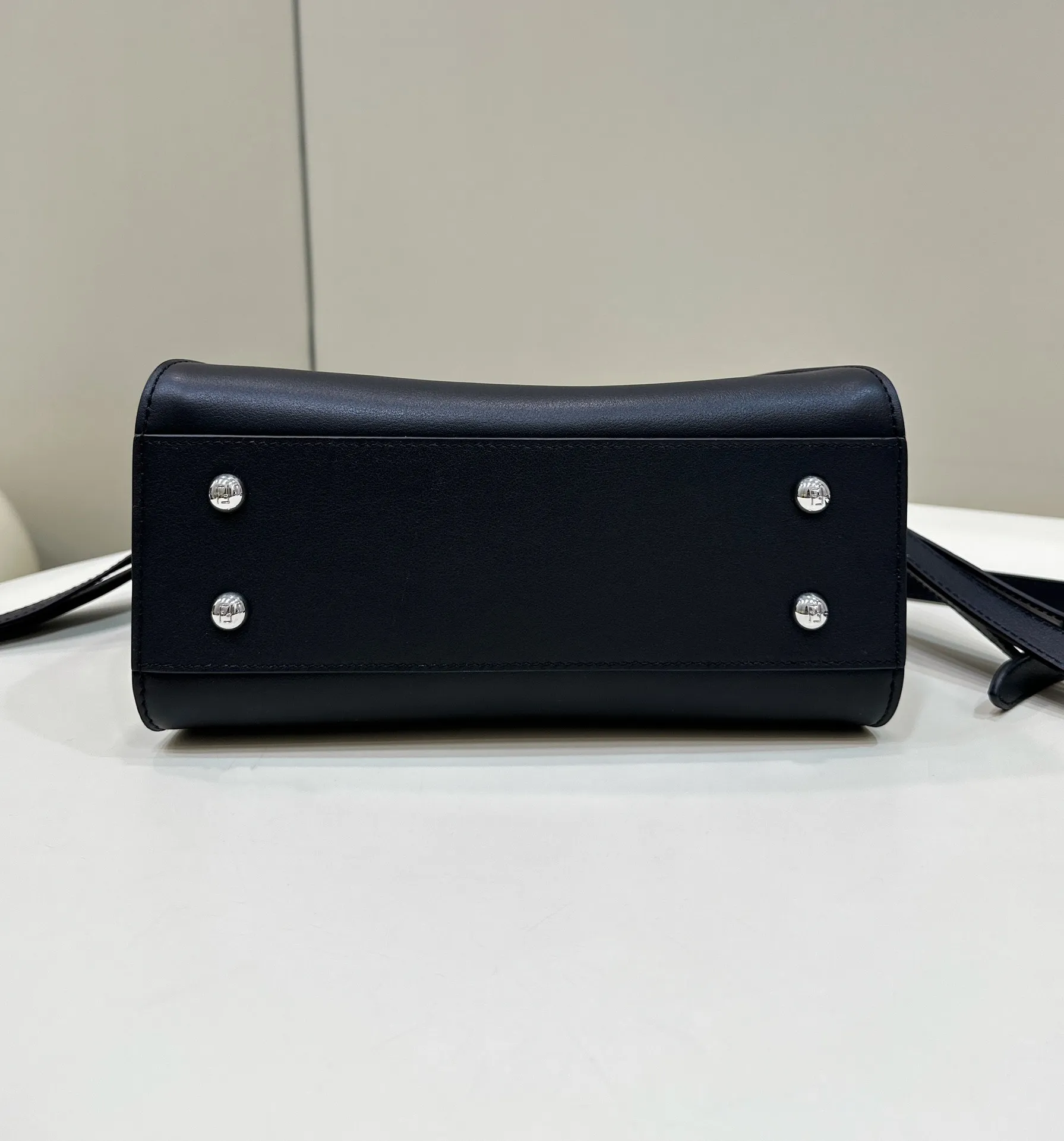 펜디 피카부 - 이미지 4