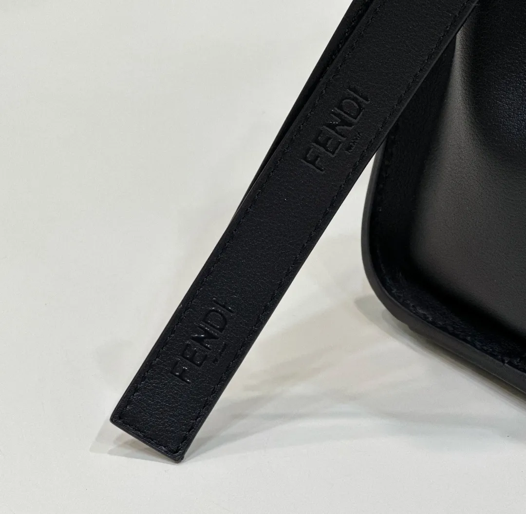 펜디 피카부 - 이미지 8