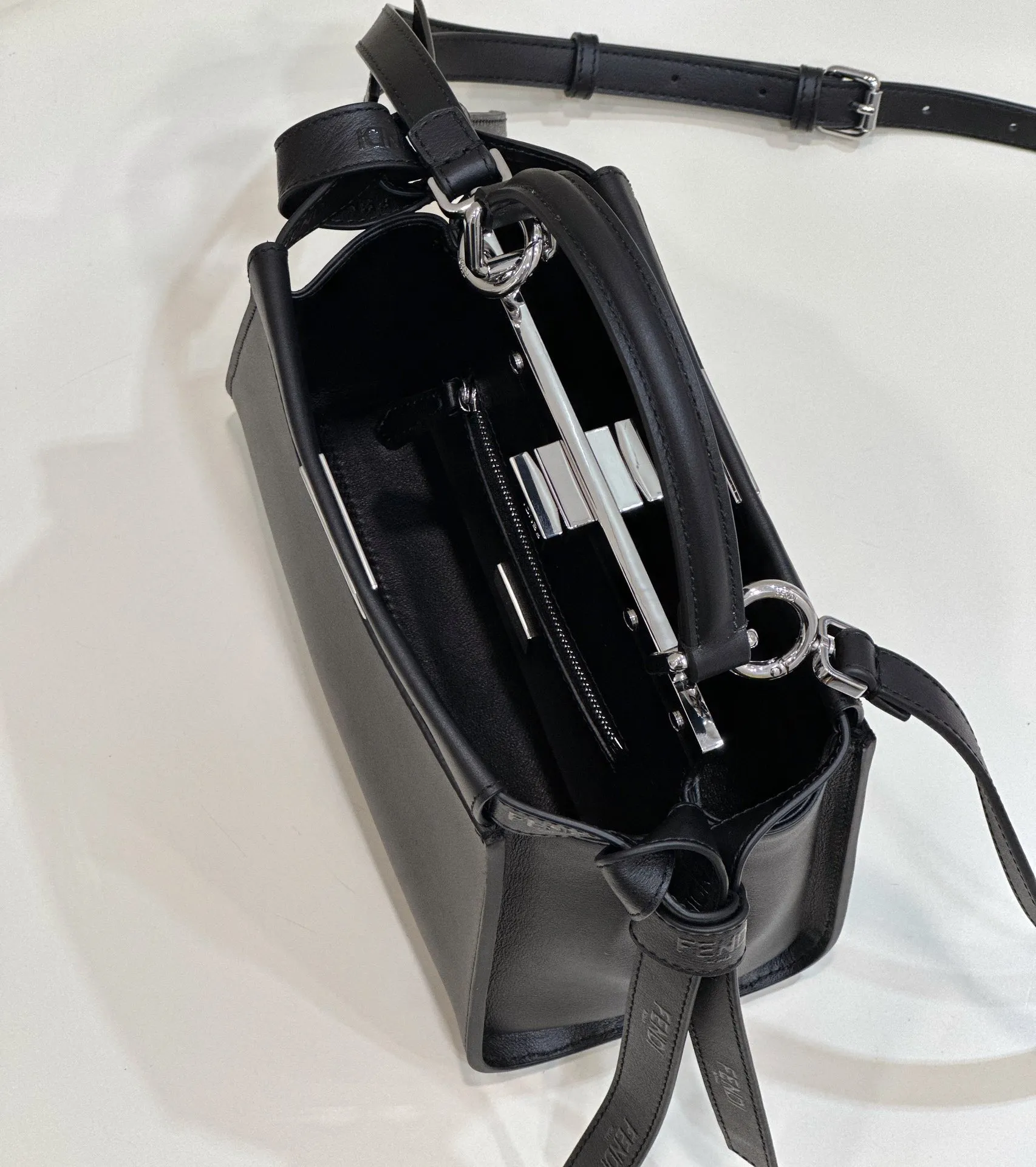 펜디 피카부 - 이미지 3