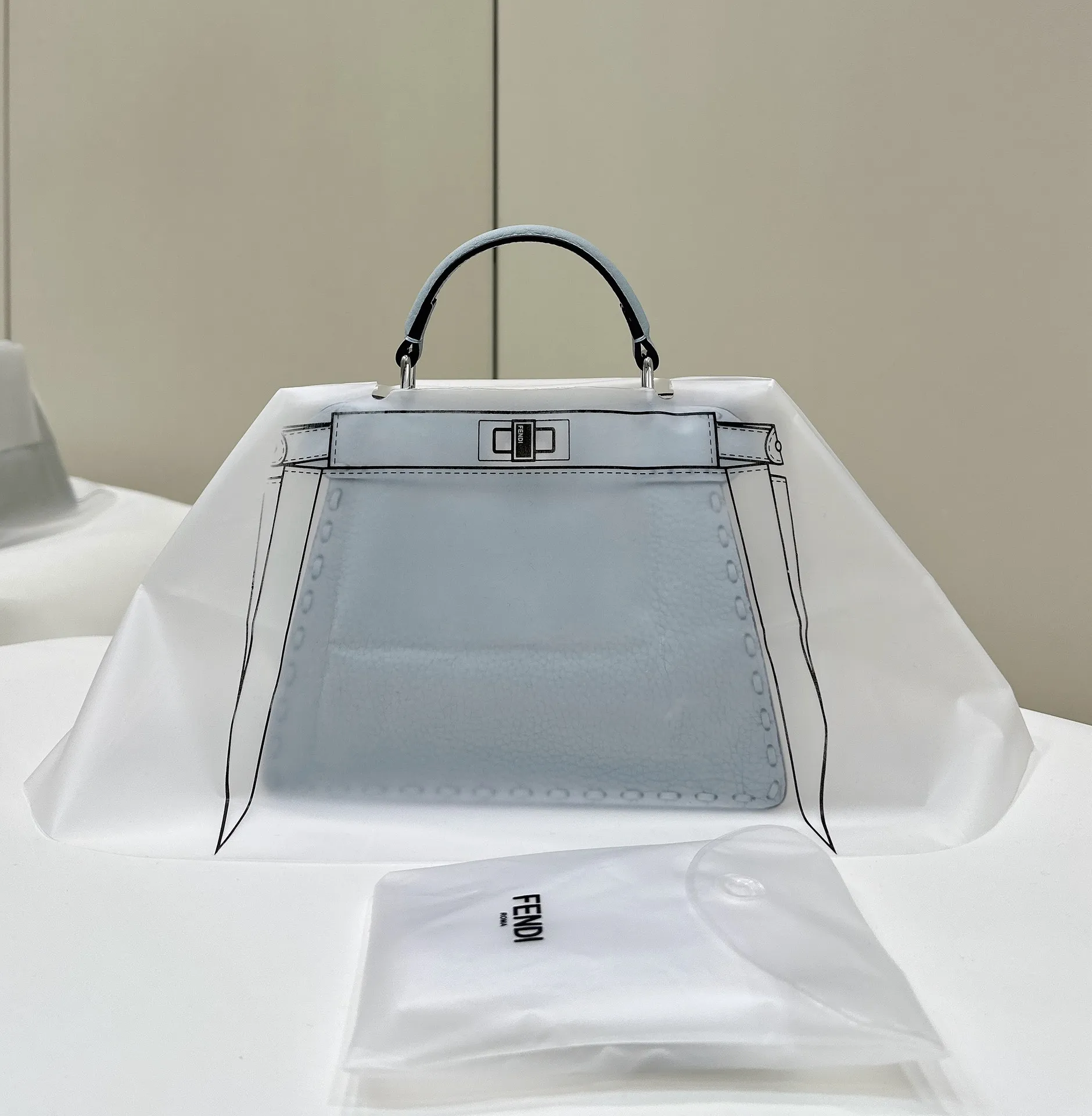 펜디 피카부 I SEE YOU - 이미지 2