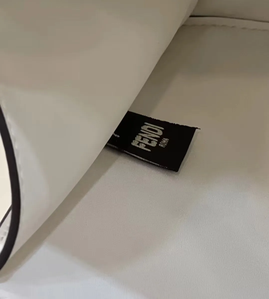 펜디 피카부 - 이미지 8