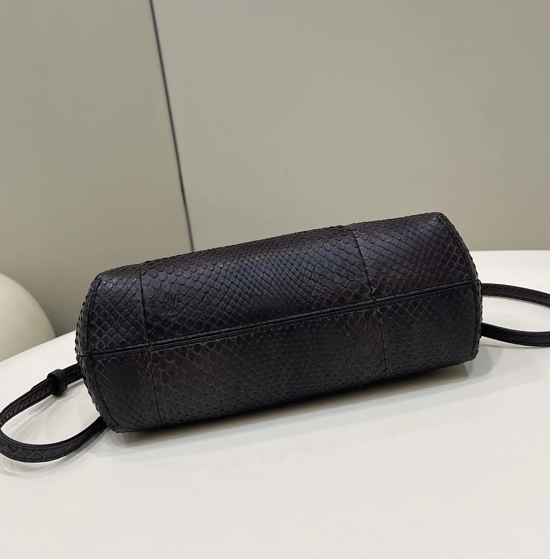 펜디 퍼스트 - 이미지 5