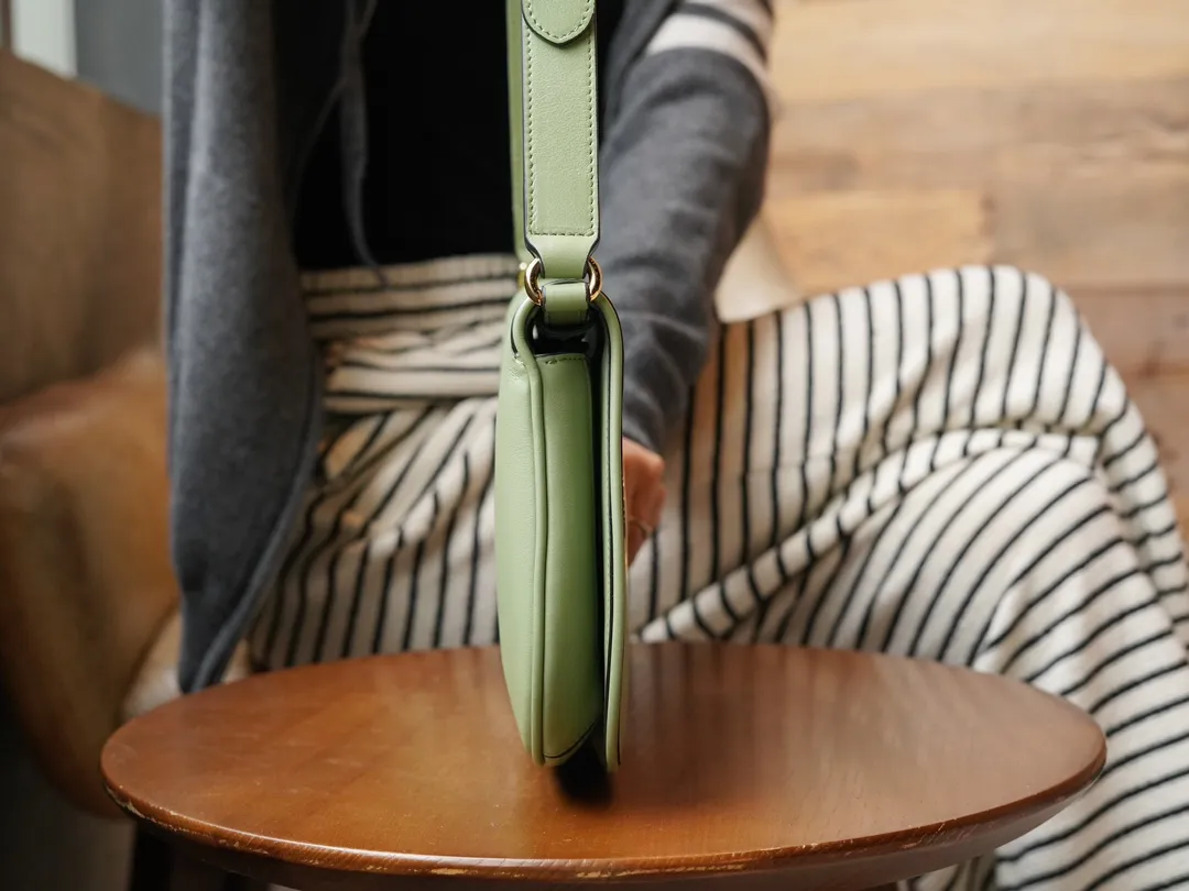 구찌 브론디 숄더백 - 이미지 2