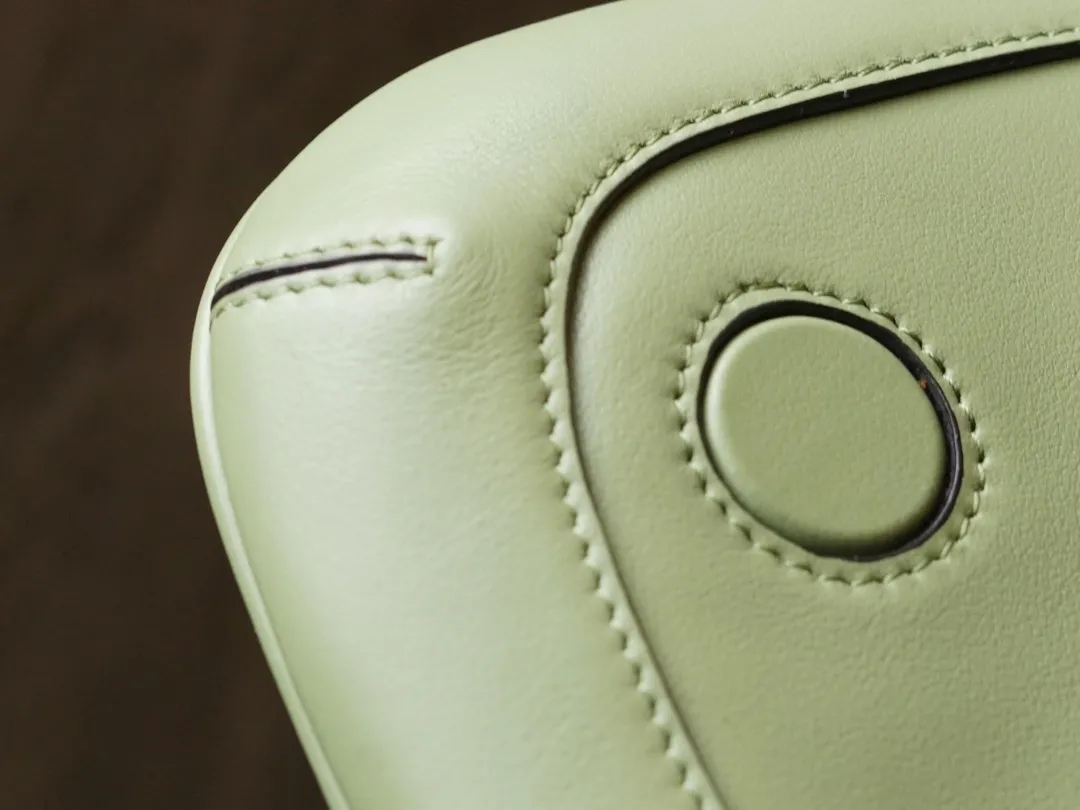 구찌 브론디 숄더백 - 이미지 12