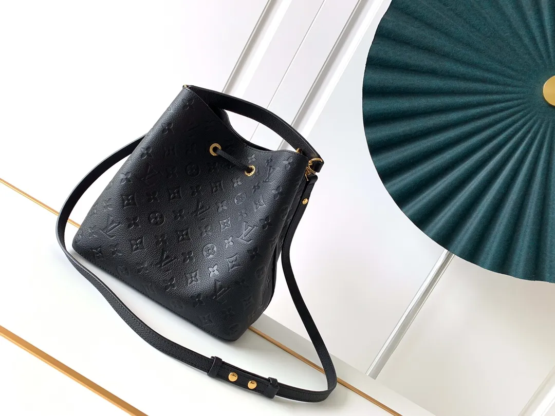 루이비통 네오노에 mm 모노그램 앙프렝뜨 - 이미지 4