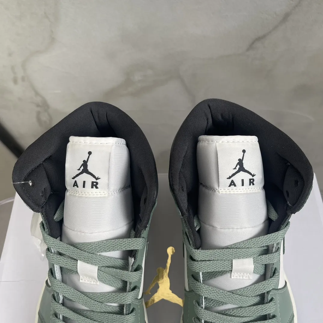 나이키 Air Jordan 1 mid - 이미지 3