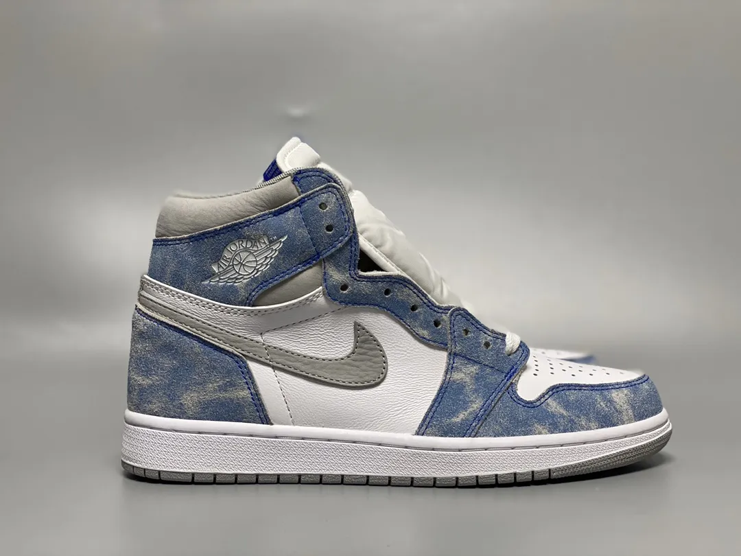 나이키 Air Jordan 1 Retro High OG Hyper Royal - 이미지 2