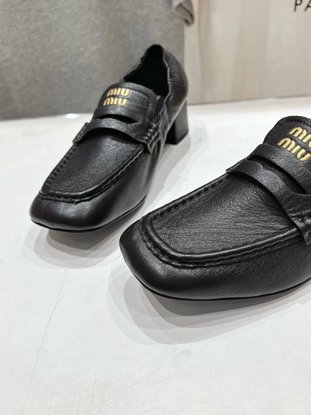 미우미우 펌프스 - 이미지 4